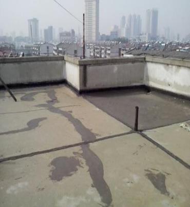 衢江漏水维修 楼顶漏水是什么原因，楼顶漏水维修方法是什么?